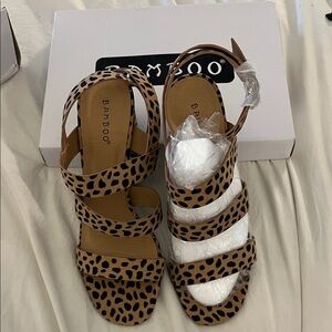 Bamboo Women's Cheetah Pattern Sandals